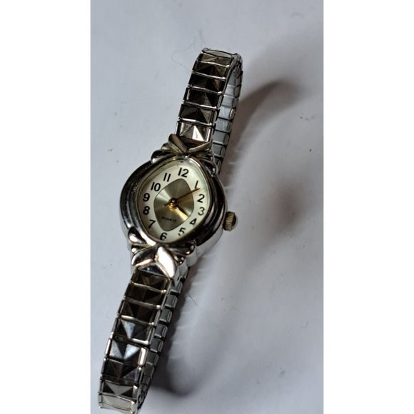 Vintage Advance Ladies Quartz Wrist Watch working new battery - Picture 7 of 12